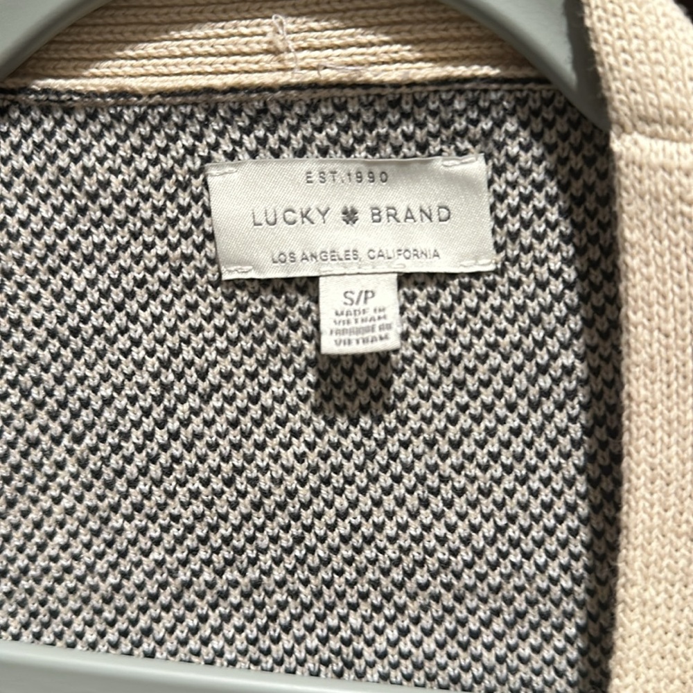 Cardigan - Picture 2 of 4